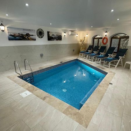 Alina Boutique Living Panzió Victoria Kültér fotó