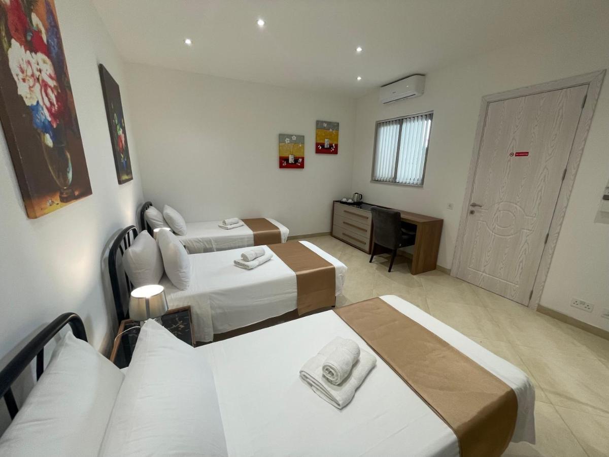Alina Boutique Living Panzió Victoria Kültér fotó