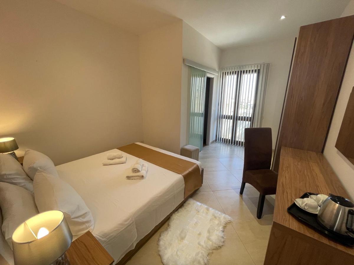 Alina Boutique Living Panzió Victoria Kültér fotó