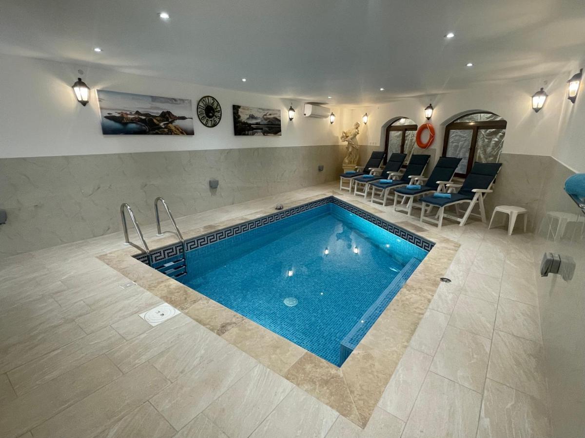Alina Boutique Living Panzió Victoria Kültér fotó