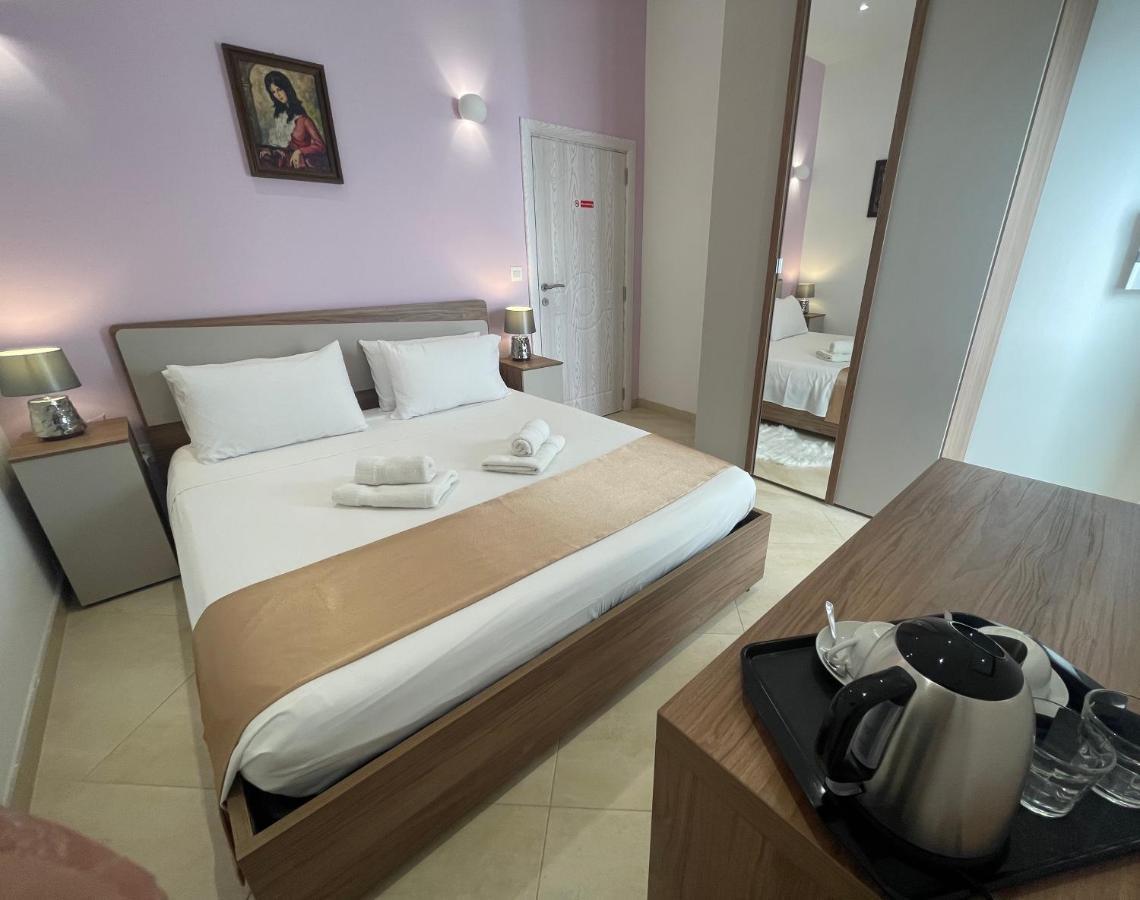 Alina Boutique Living Panzió Victoria Kültér fotó