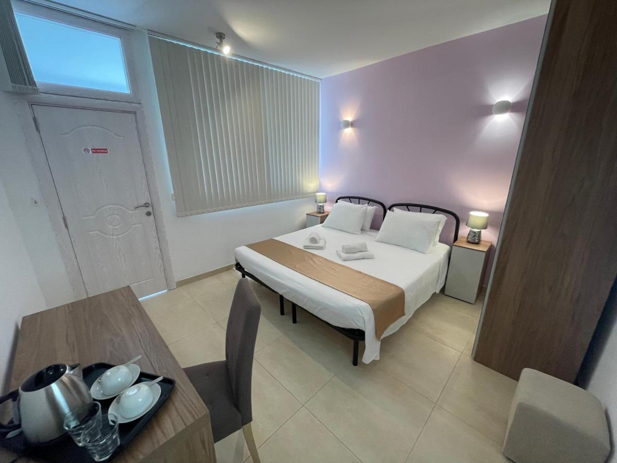 Alina Boutique Living Panzió Victoria Kültér fotó