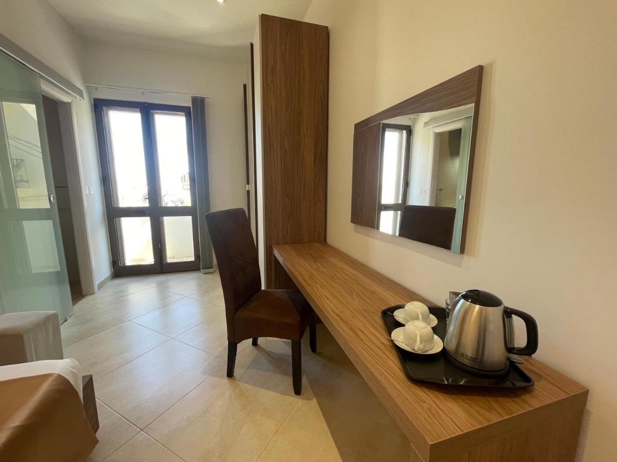 Alina Boutique Living Panzió Victoria Kültér fotó