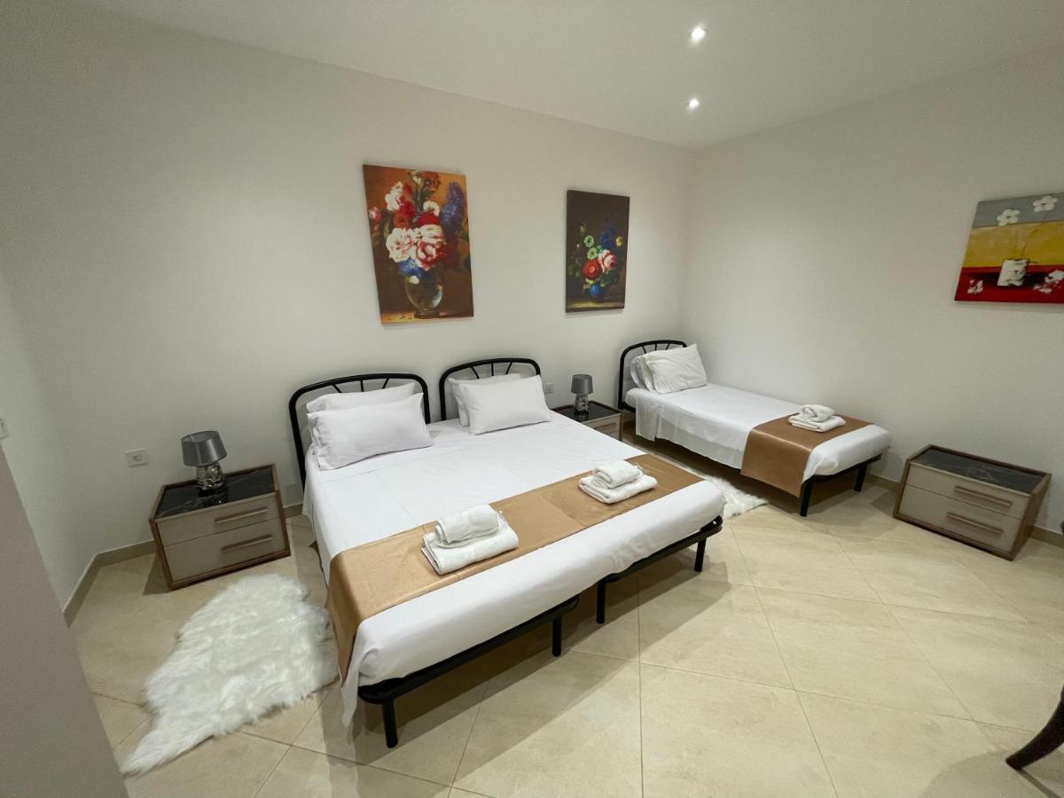 Alina Boutique Living Panzió Victoria Kültér fotó
