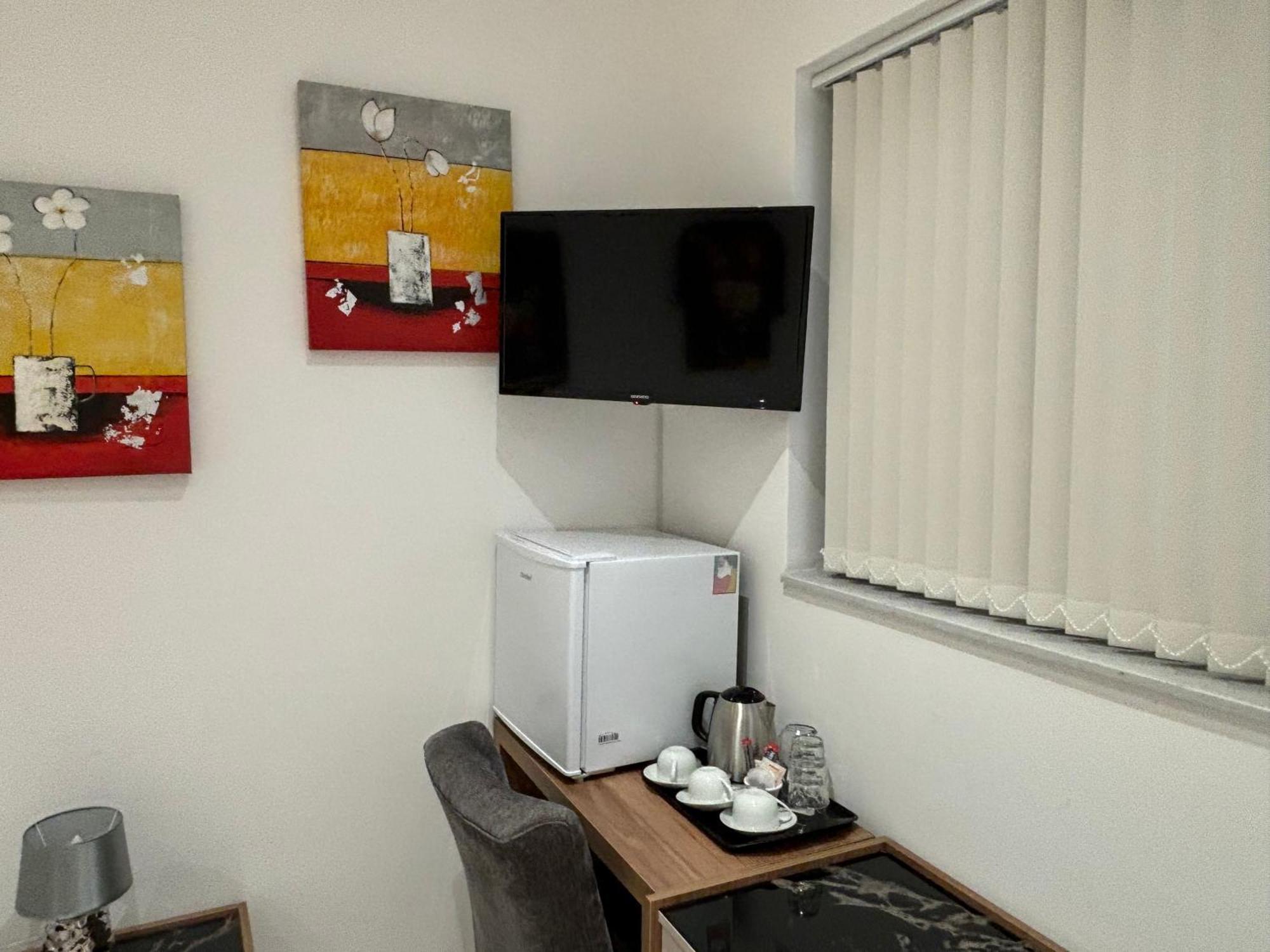 Alina Boutique Living Panzió Victoria Kültér fotó